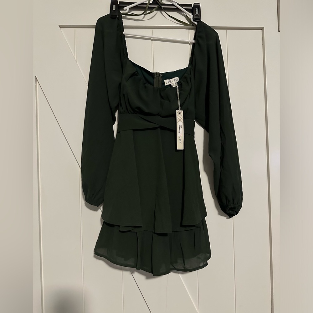 She + Sky NWT Forest Green Ruffle Romper | Size L | Sheer Long Sleeve - Picture 4 of 8